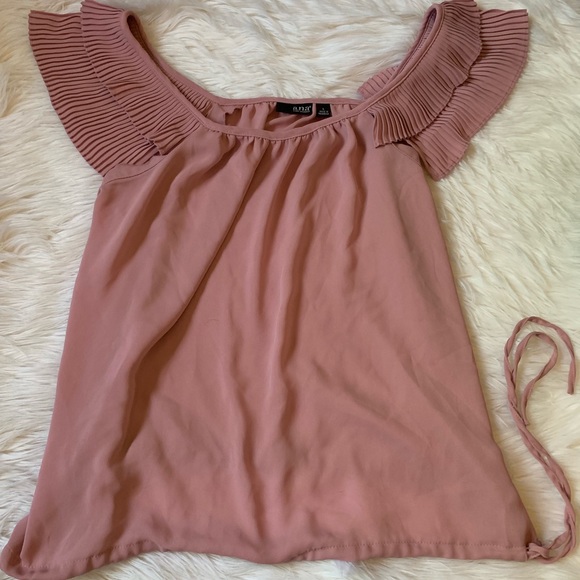 Tops - 50% off ALL bundles! Ana ruffle sleeve top